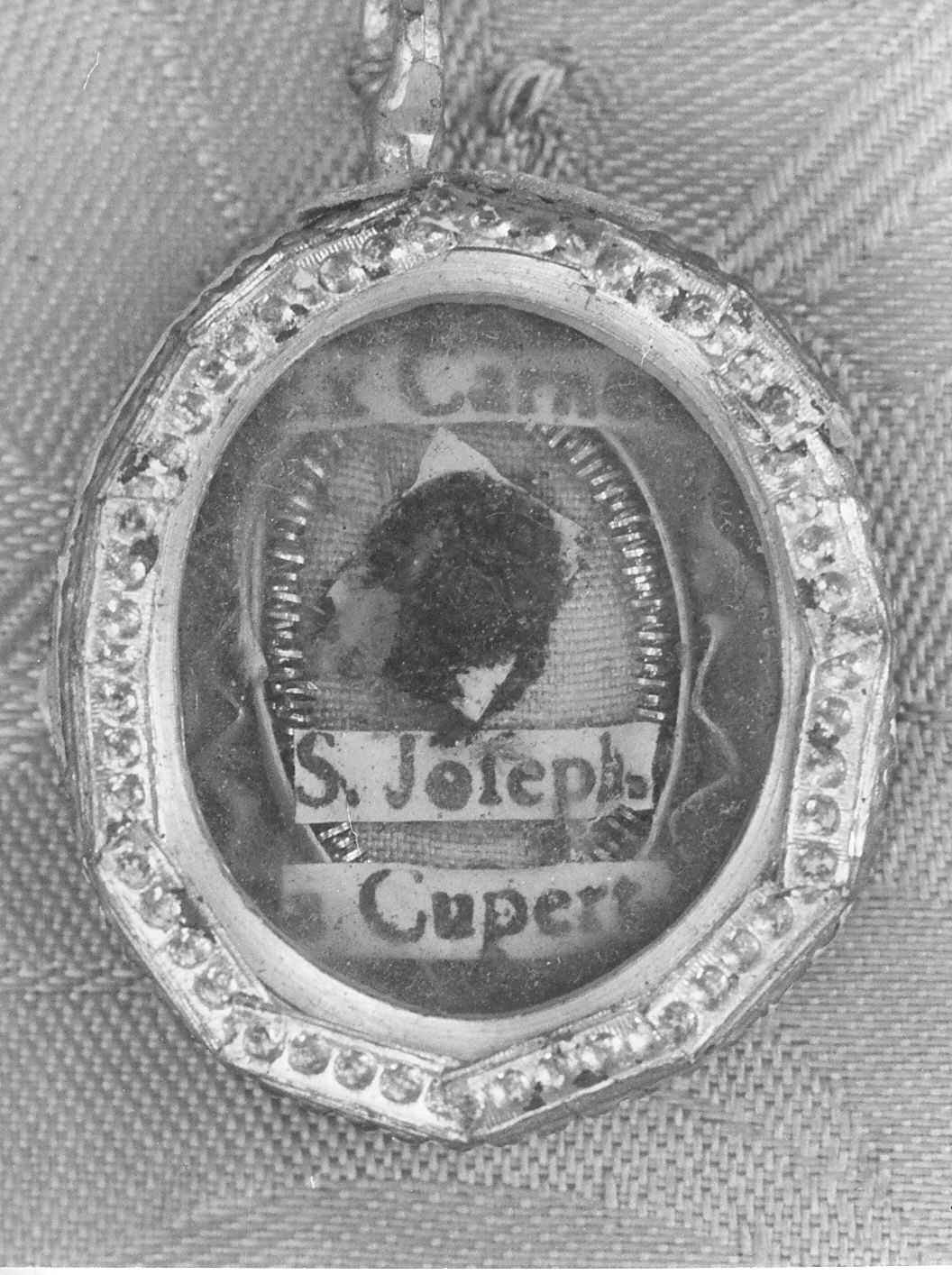 reliquiario - a medaglione, opera isolata - bottega italiana (sec. XIX)