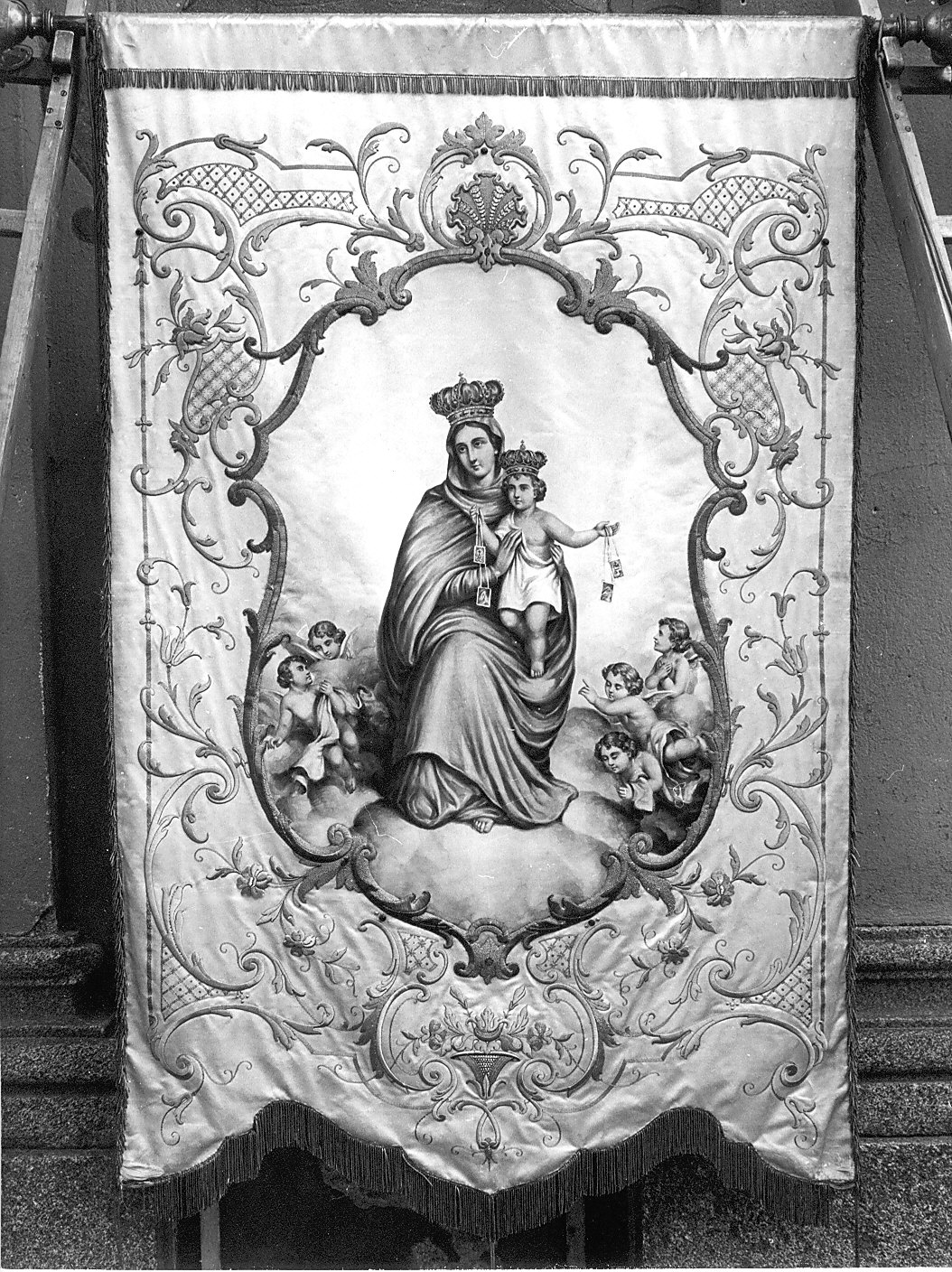 Madonna del Carmelo/ Santa Rosa (stendardo processionale, opera isolata) - manifattura milanese (sec. XIX)