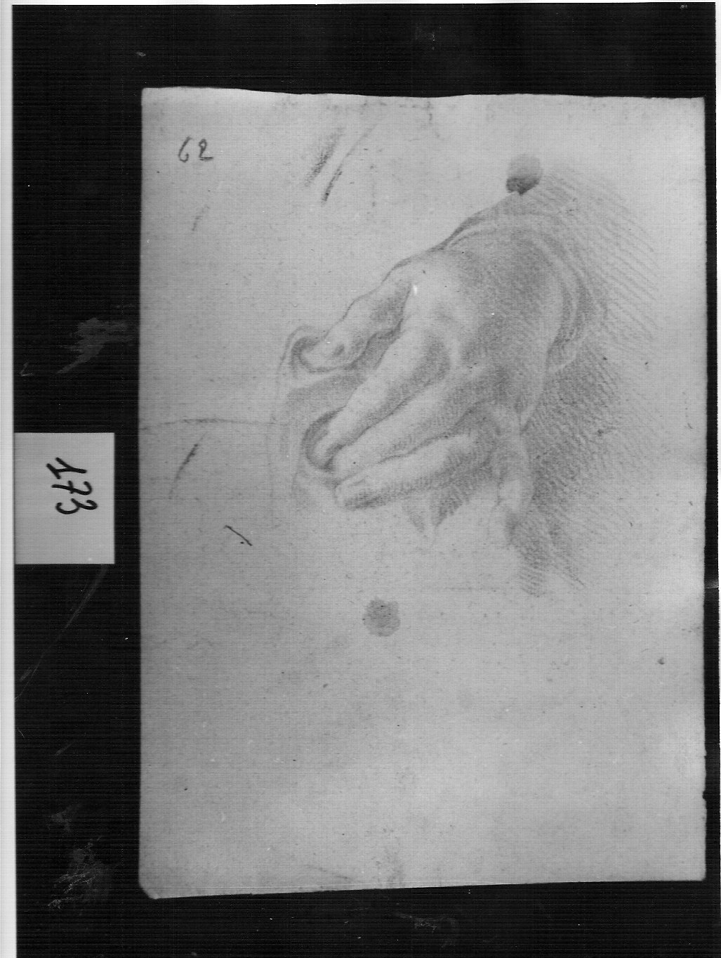 mano femminile con panneggio (disegno, opera isolata) - ambito lombardo (sec. XVIII)