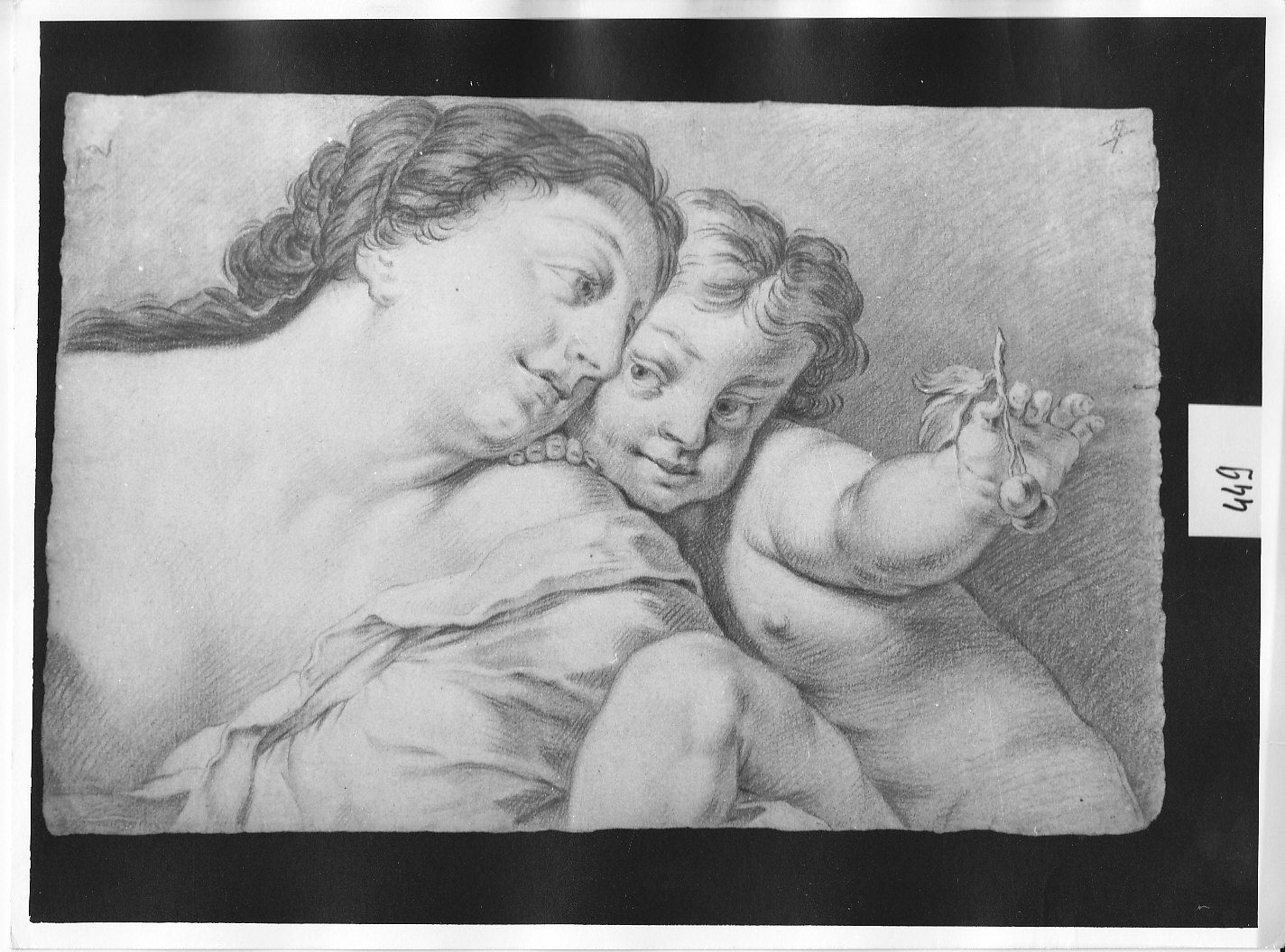 Donna e bambino con ciliegie a mezzo busto (disegno, opera isolata) di Ligari Cesare (attribuito) (sec. XVIII)