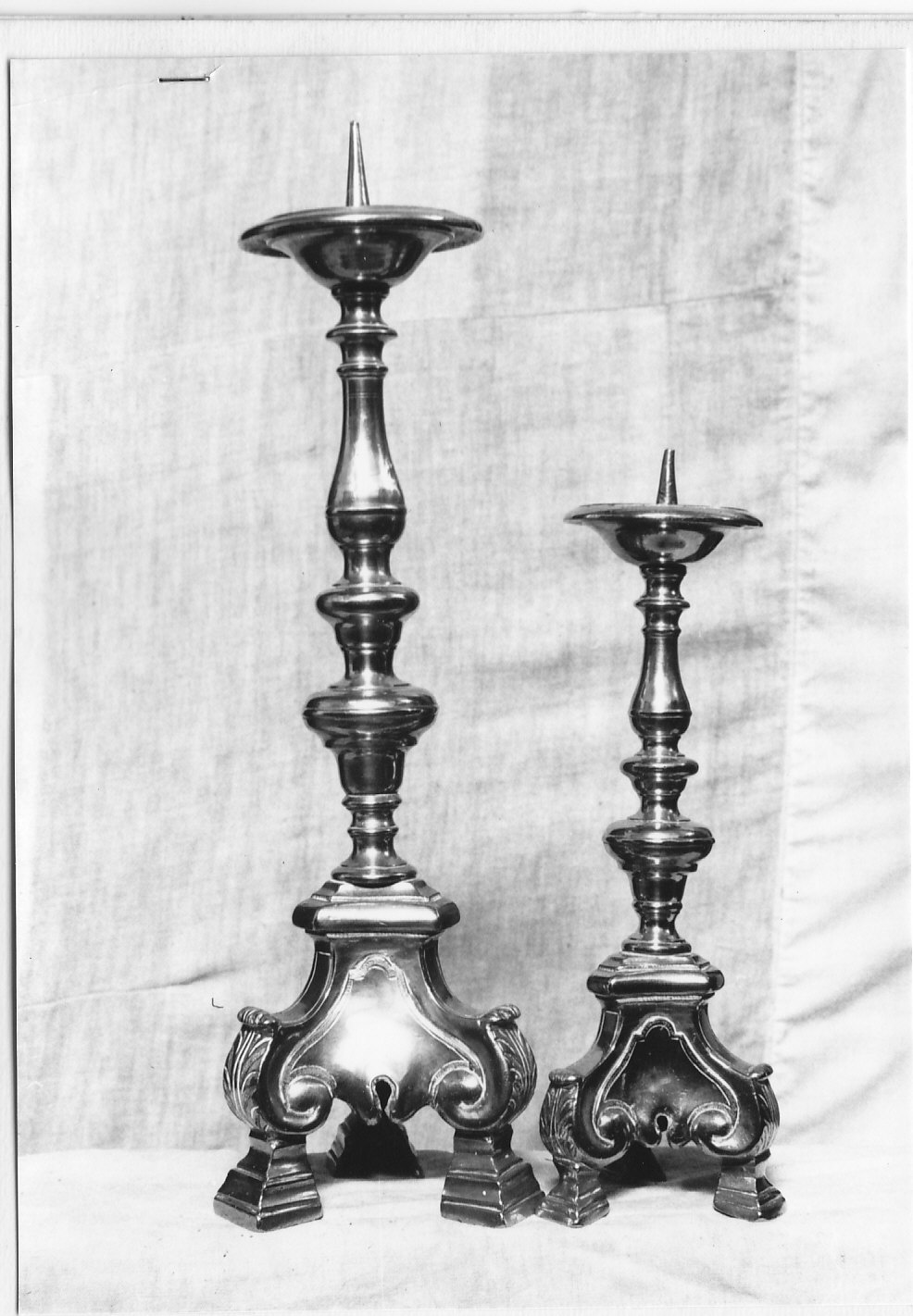 candeliere d'altare, serie - bottega lombarda (secc. XVII/ XVIII)