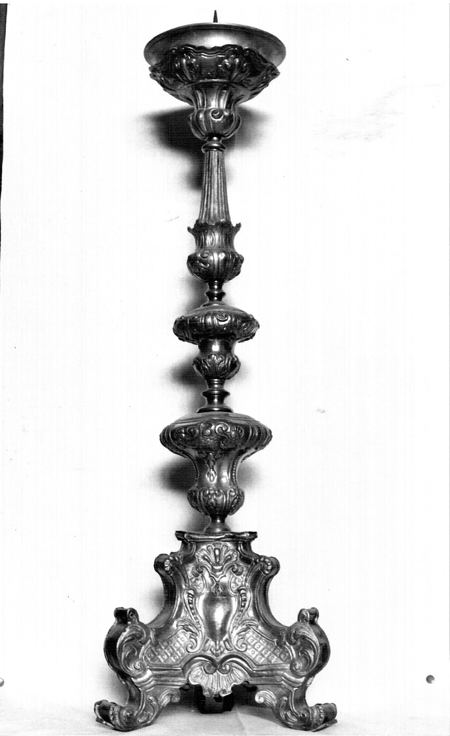 candeliere d'altare, serie - bottega lombarda (sec. XVIII)