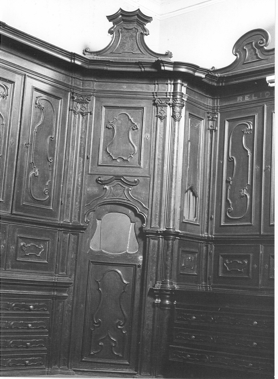 mobile da sacrestia, opera isolata - bottega lombarda (metà sec. XVIII)