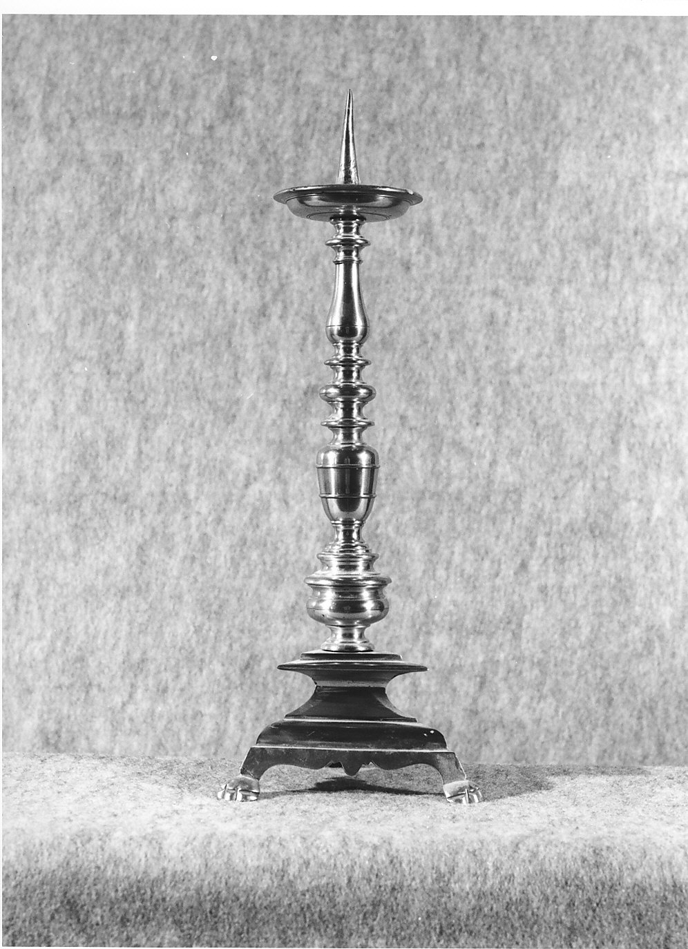 candeliere d'altare, serie - bottega lombarda (sec. XIX)