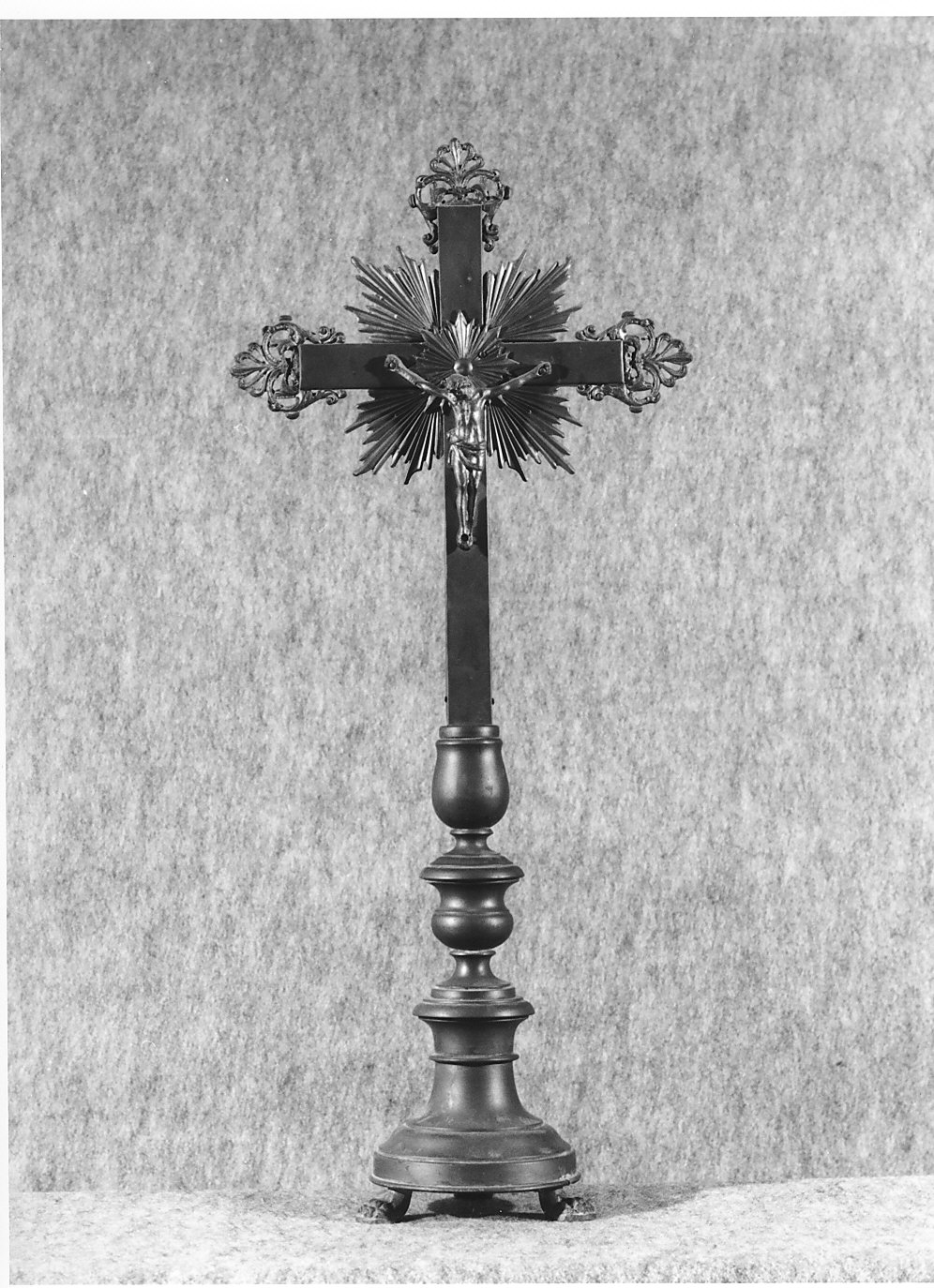 croce d'altare, opera isolata - bottega lombarda (sec. XIX)