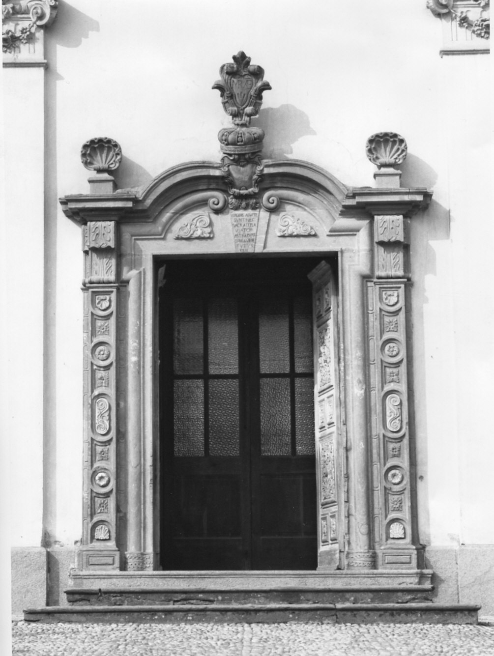 portale, opera isolata di Righetti Antonio - ambito valtellinese (fine/inizio secc. XVII/ XVIII)