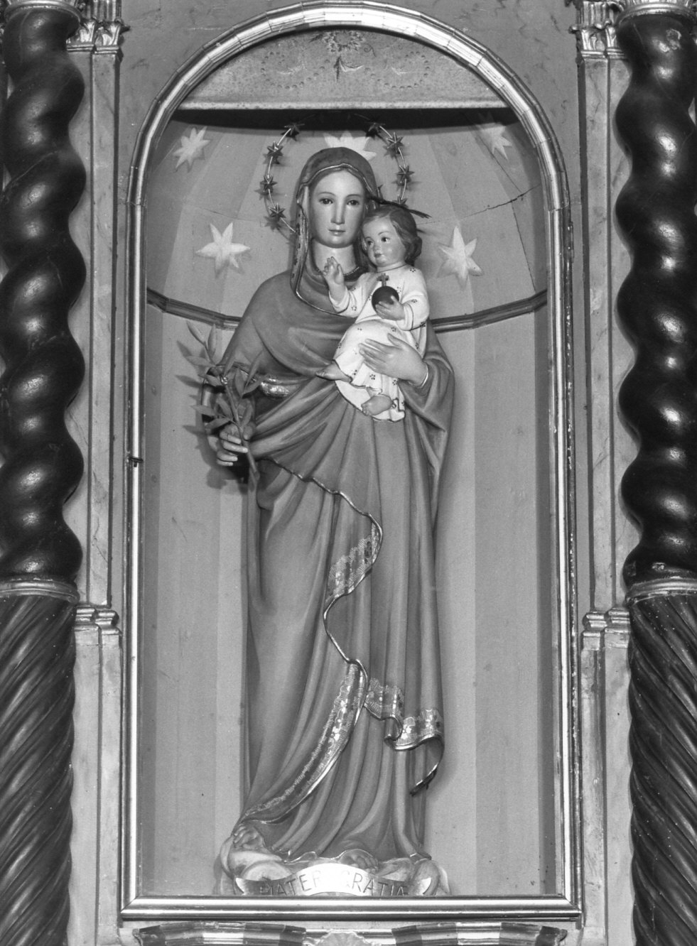 Madonna con Bambino (statua, opera isolata) - ambito lombardo (prima metà sec. XX)