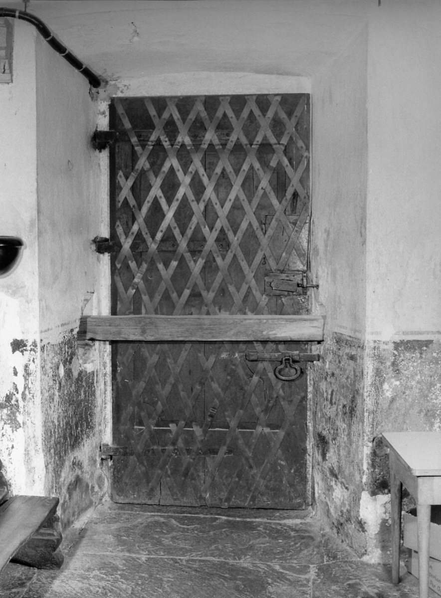 porta, opera isolata - ambito valtellinese (prima metà sec. XVIII)