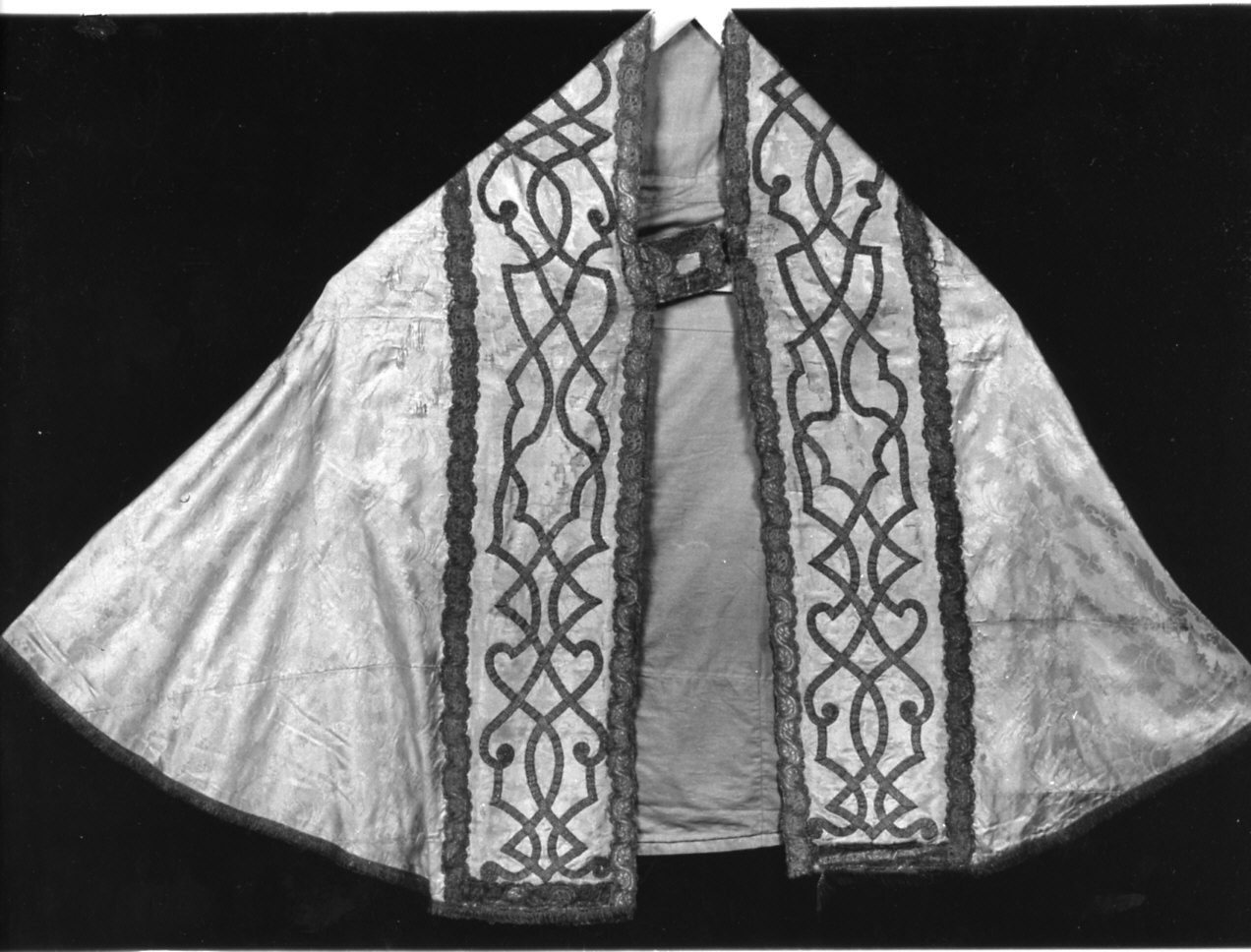 piviale, opera isolata - manifattura italiana (sec. XVIII)