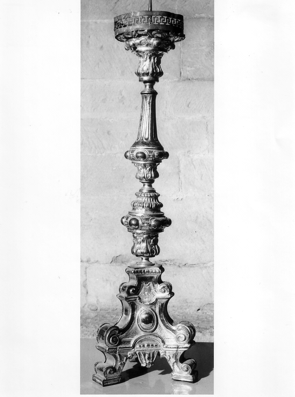 candeliere d'altare, serie - bottega lombarda (secc. XVIII/ XIX)