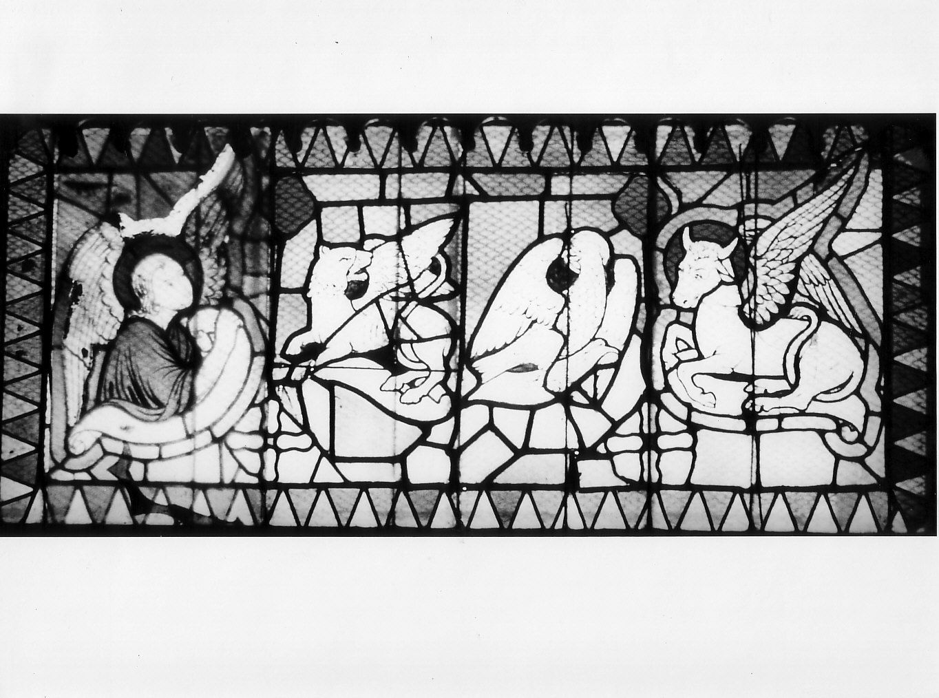simboli dei quattro evangelisti (vetrata dipinta, opera isolata) di Bertini Giuseppe (attribuito) (sec. XIX)