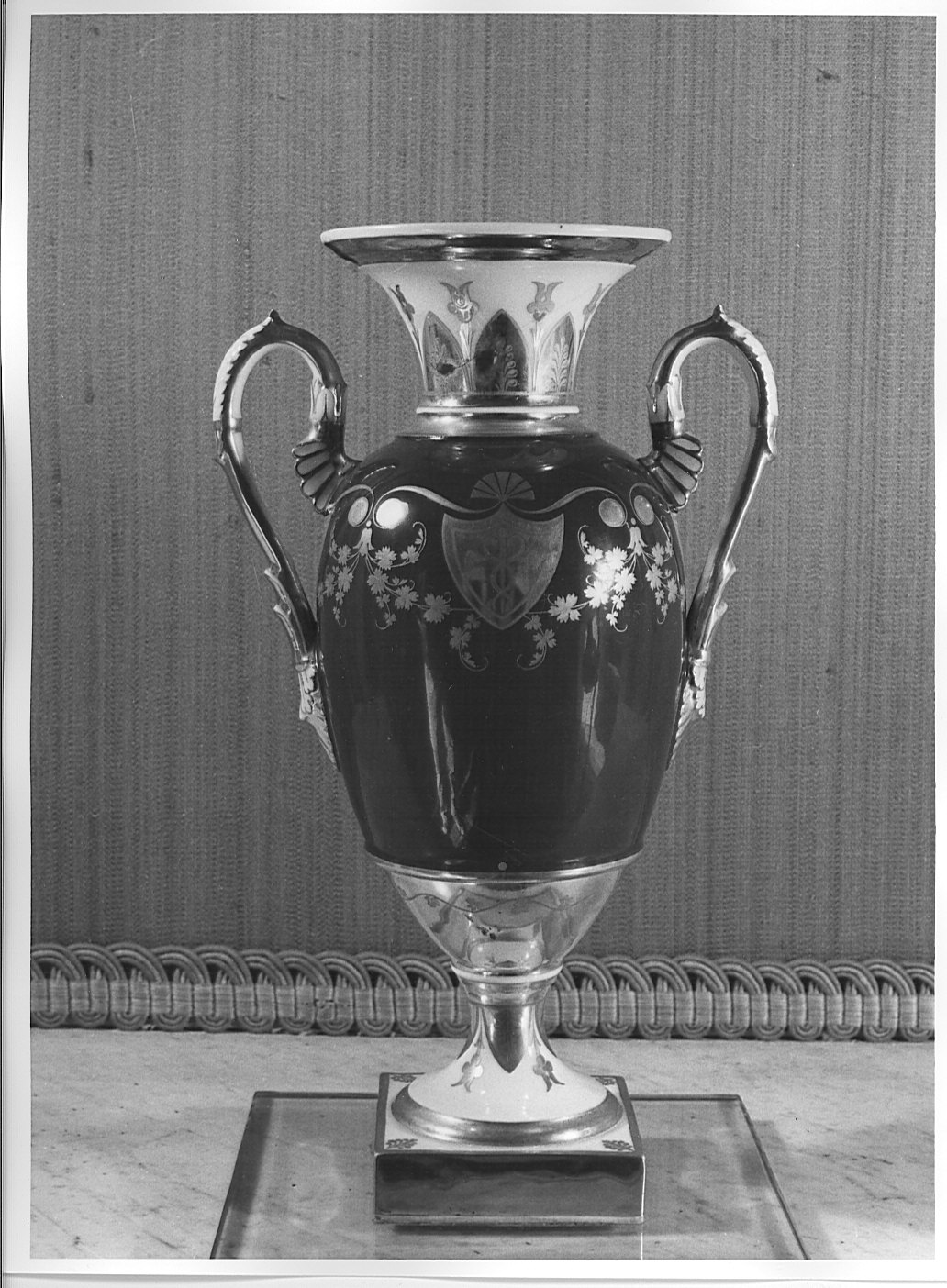 vaso, opera isolata - bottega austriaca (sec. XIX)