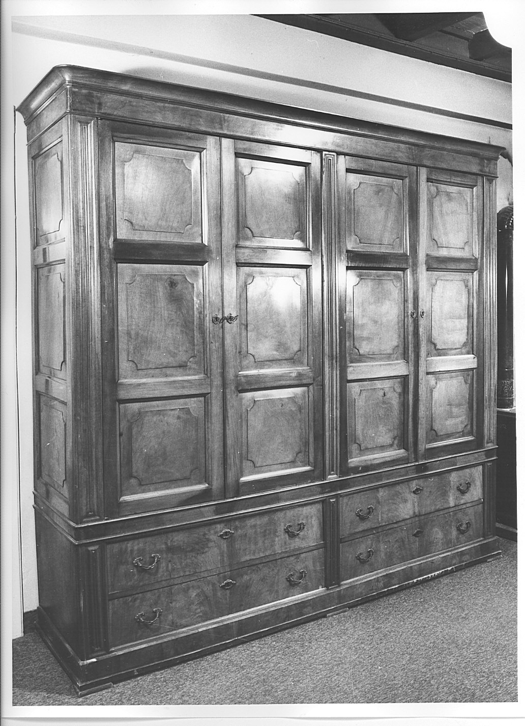 armadio, opera isolata - bottega Italia settentrionale (fine sec. XIX)