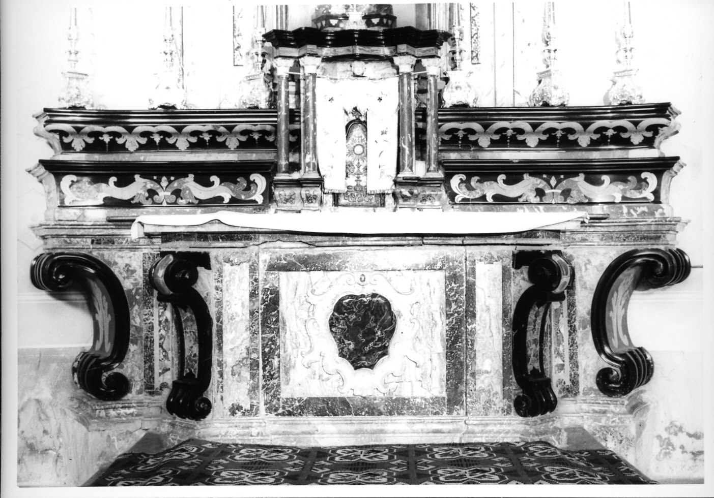 altare, complesso decorativo - bottega lombarda (sec. XVIII)
