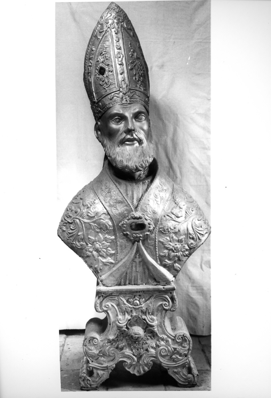 busto di vescovo (reliquiario - a busto, opera isolata) - bottega lombarda (seconda metà sec. XVIII)