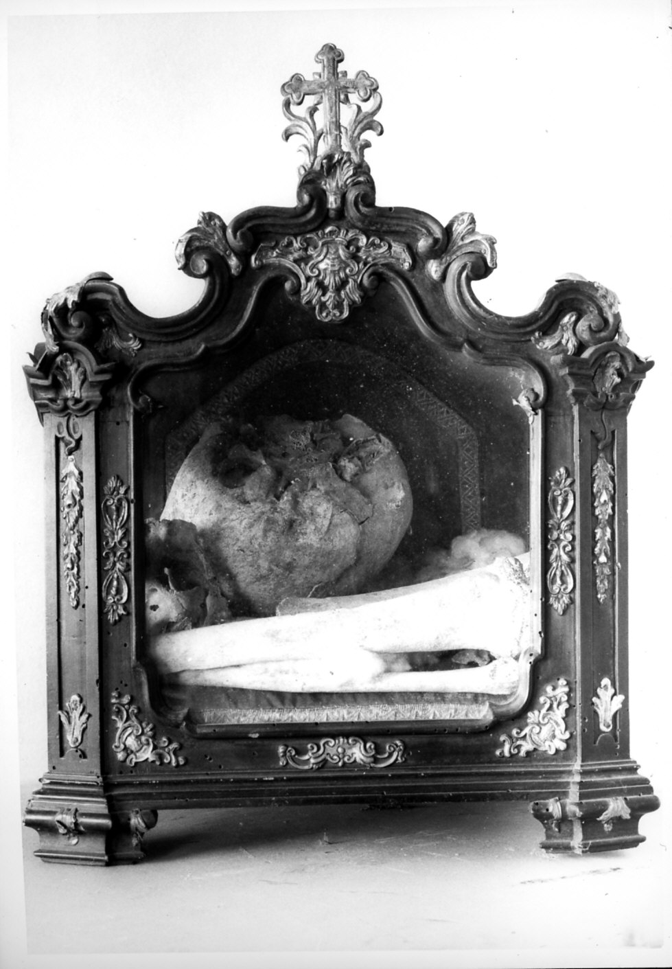 reliquiario a teca - a urna, coppia - bottega lombarda (seconda metà sec. XVIII)