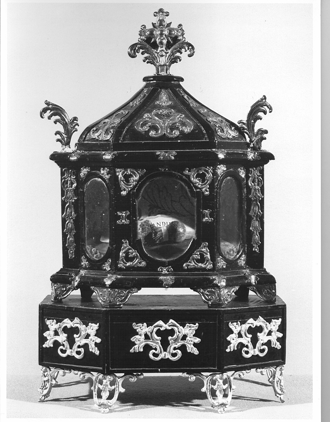 reliquiario, serie - bottega lombarda (sec. XVIII)