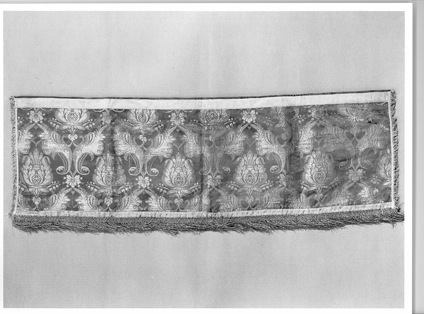 guarnizione di baldacchino, coppia - bottega lombarda (fine/inizio secc. XVII/ XVIII)