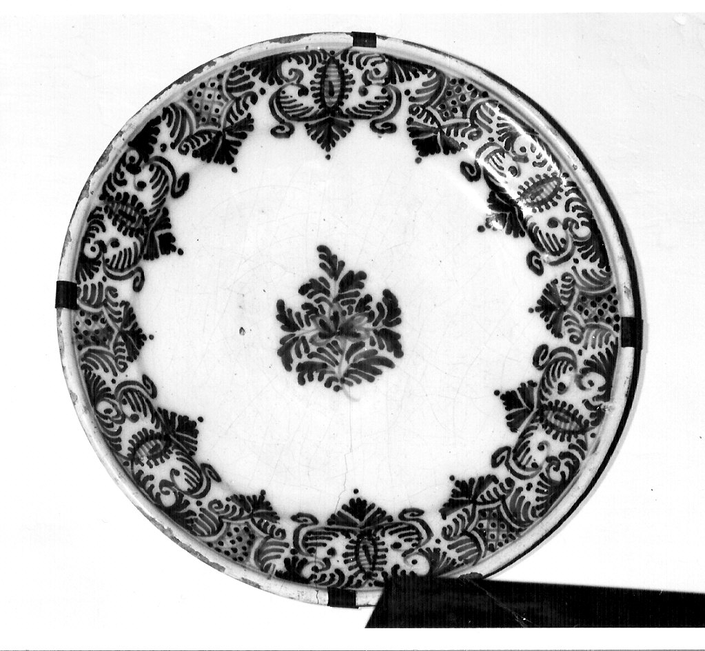 piatto, opera isolata di Fabbrica Coppellotti Antonio Maria (sec. XVIII)