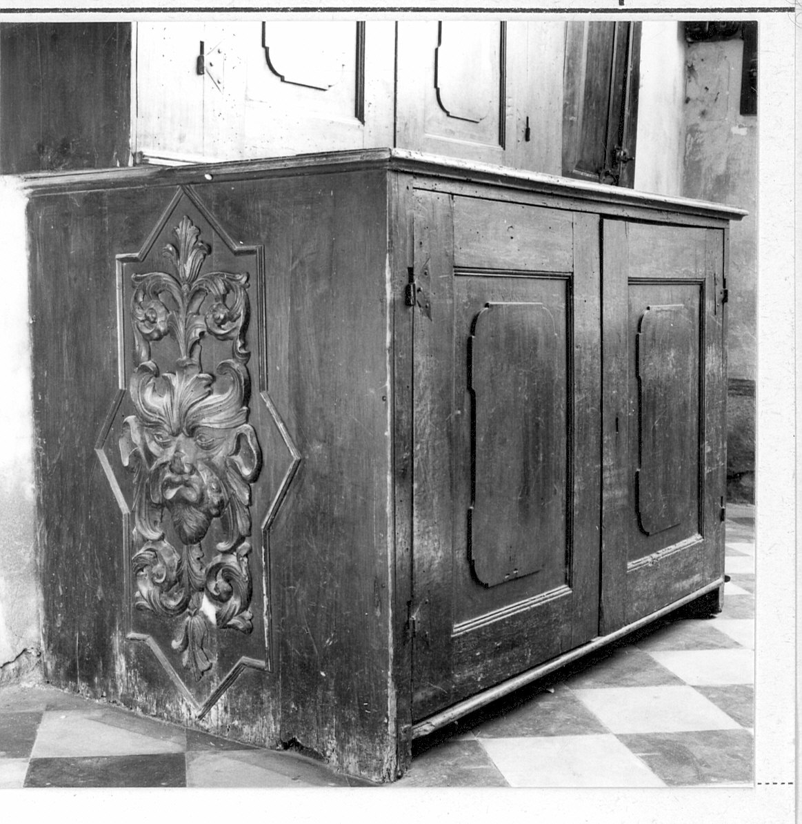 mobile - bottega lombarda (fine/inizio secc. XVII/ XVIII)