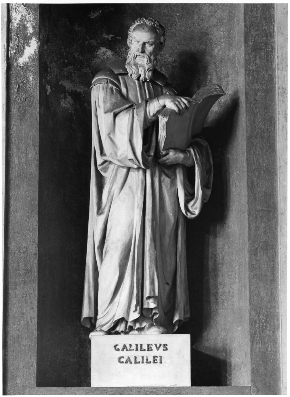 Galileo Galilei (statua, opera isolata) - ambito italiano (sec. XIX)