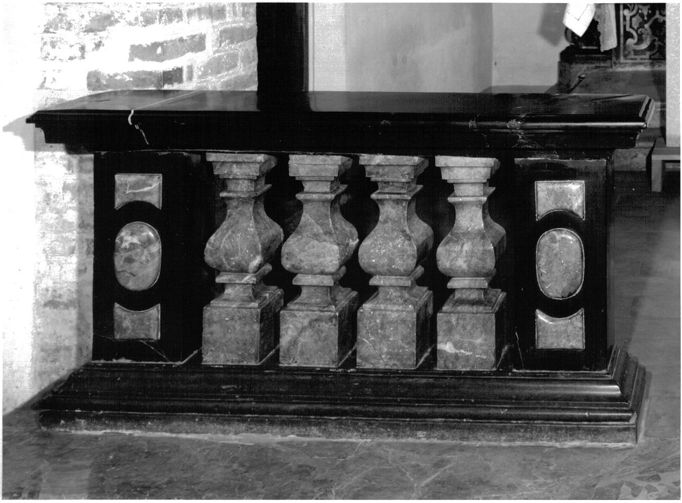 balaustrata - bottega lombarda (sec. XVIII)