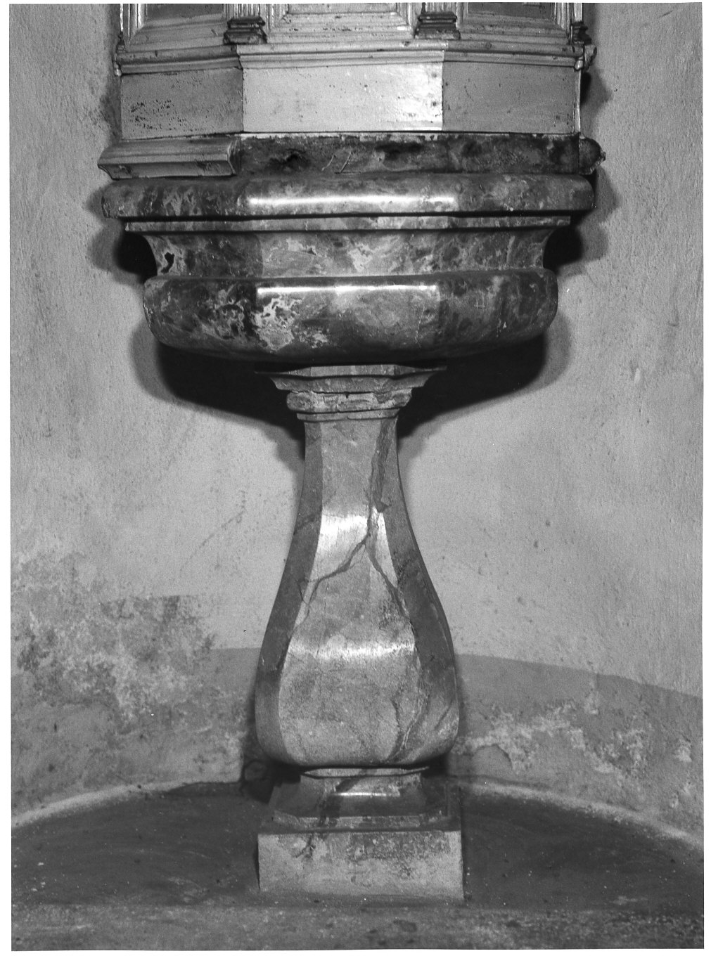 fonte battesimale, opera isolata - bottega lombarda (sec. XVIII)