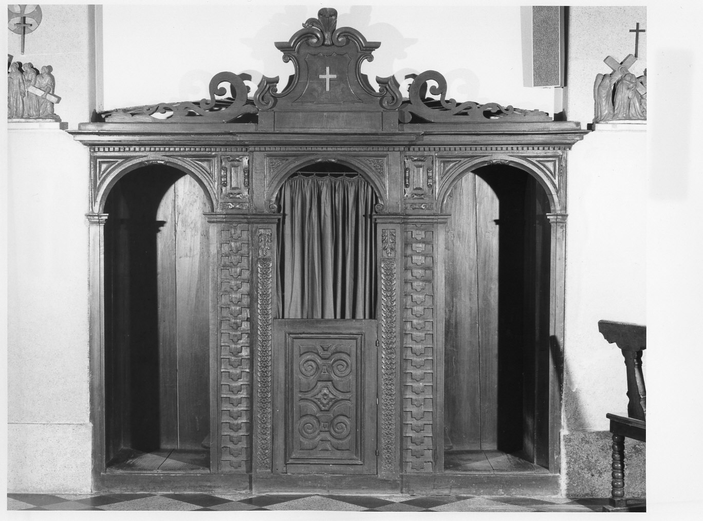 confessionale, opera isolata - bottega lombarda (fine/inizio secc. XVII/ XVIII)