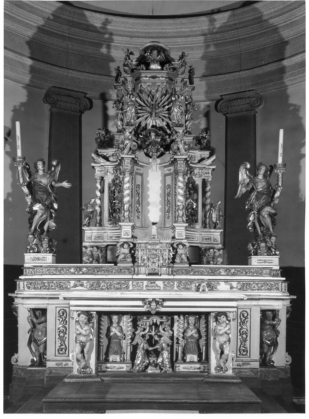 altare maggiore, complesso decorativo di Castelli Bernardo (sec. XVII)