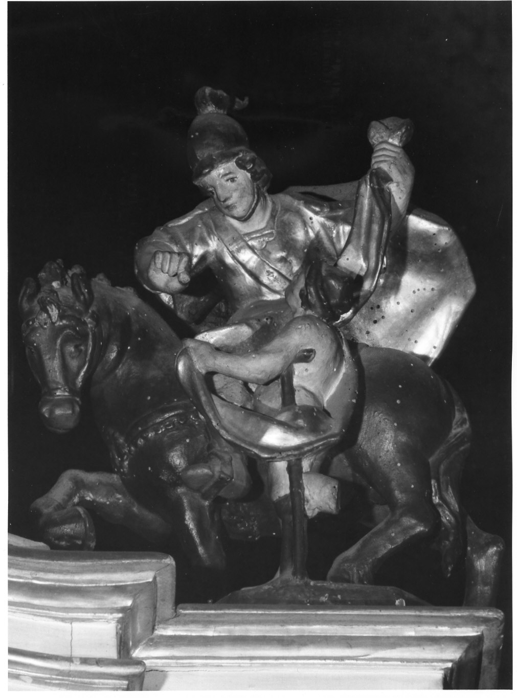 San Martino dona parte del mantello al povero (statua, elemento d'insieme) di Castelli Bernardo (sec. XVII)