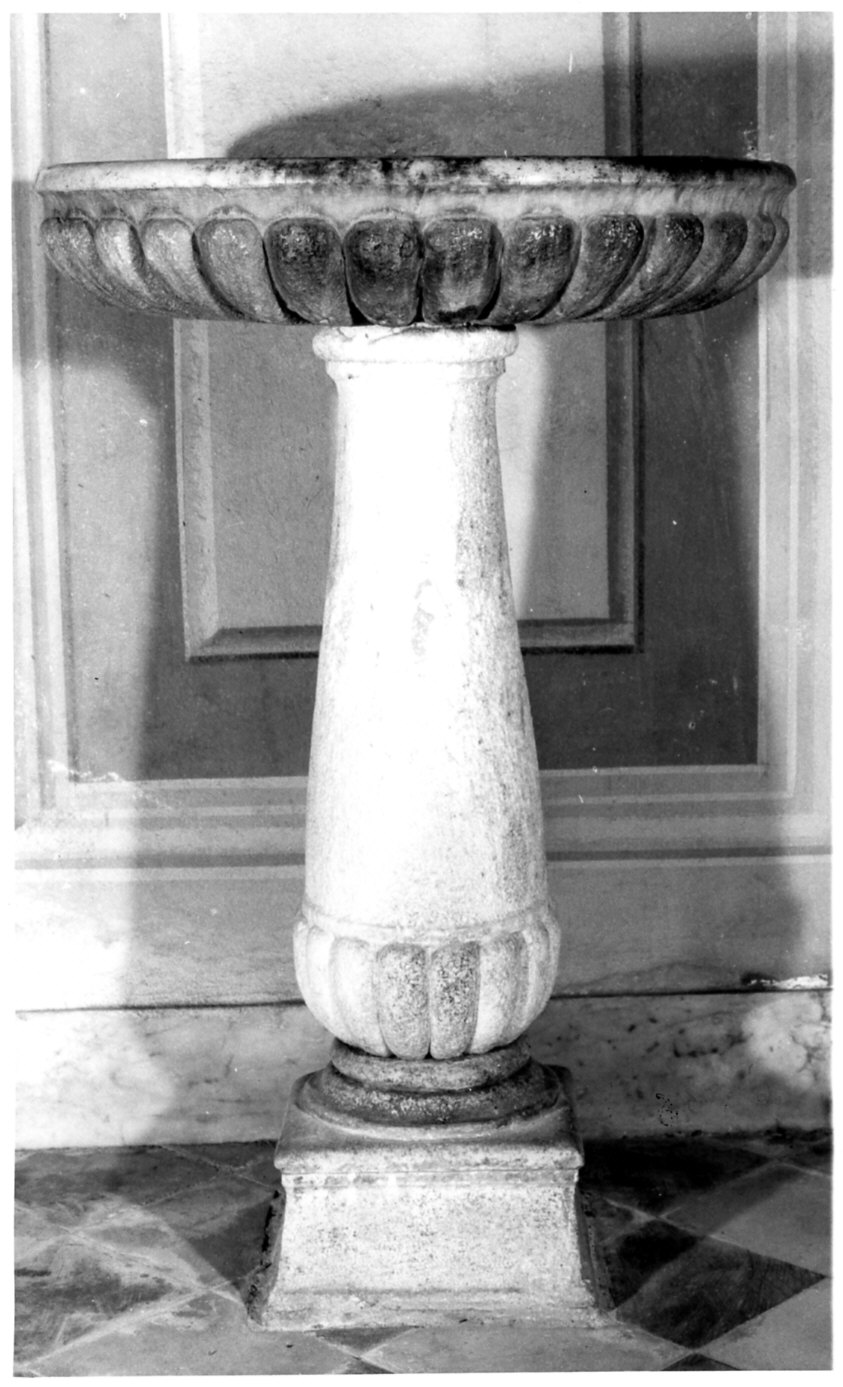 acquasantiera - a fusto, opera isolata - bottega lombarda (ultimo quarto sec. XVIII)