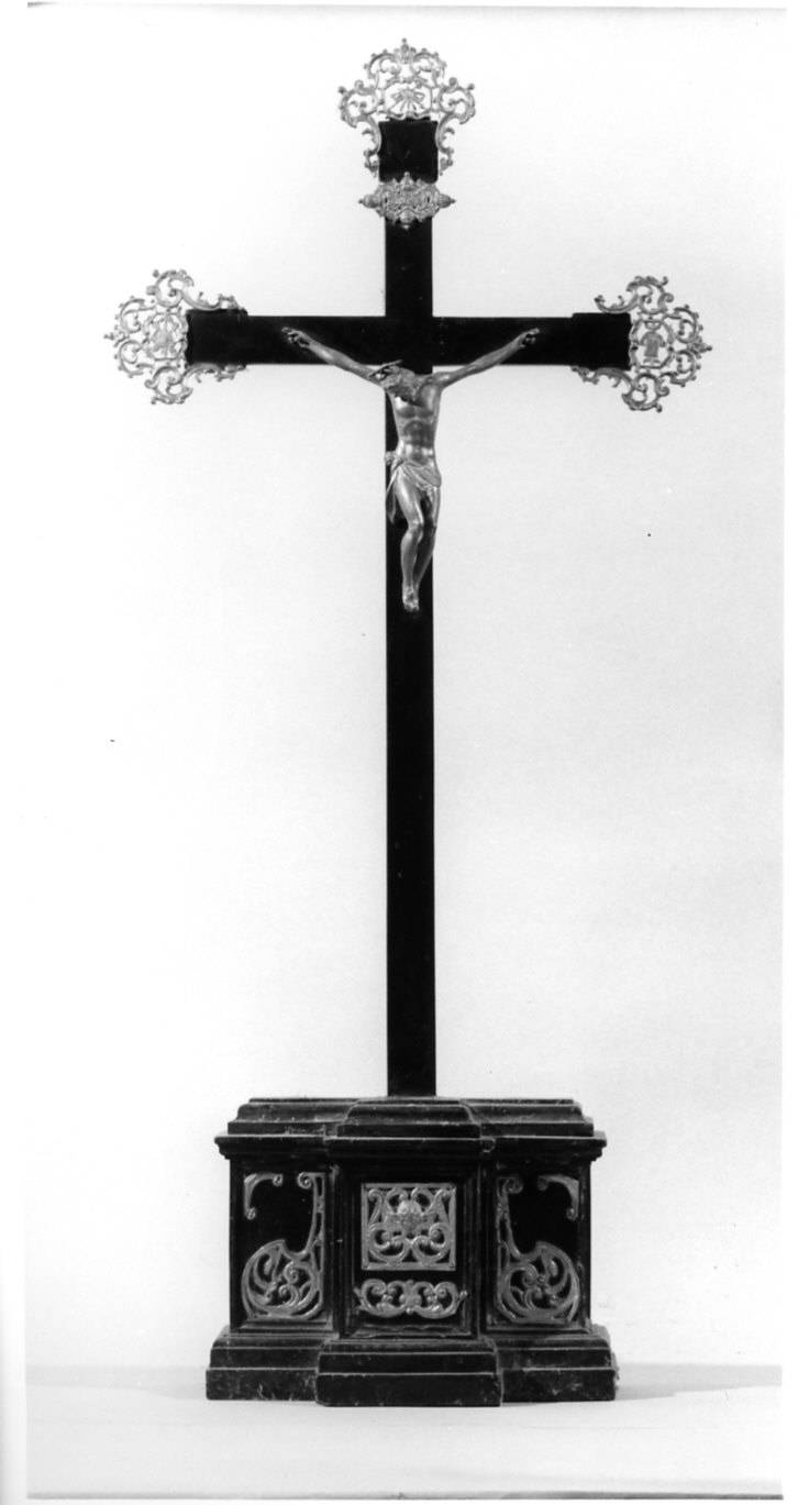 croce d'altare, opera isolata - bottega italiana (prima metà sec. XIX)