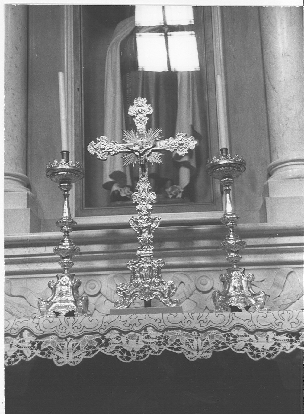 candeliere d'altare, serie - bottega lombarda (metà sec. XIX)