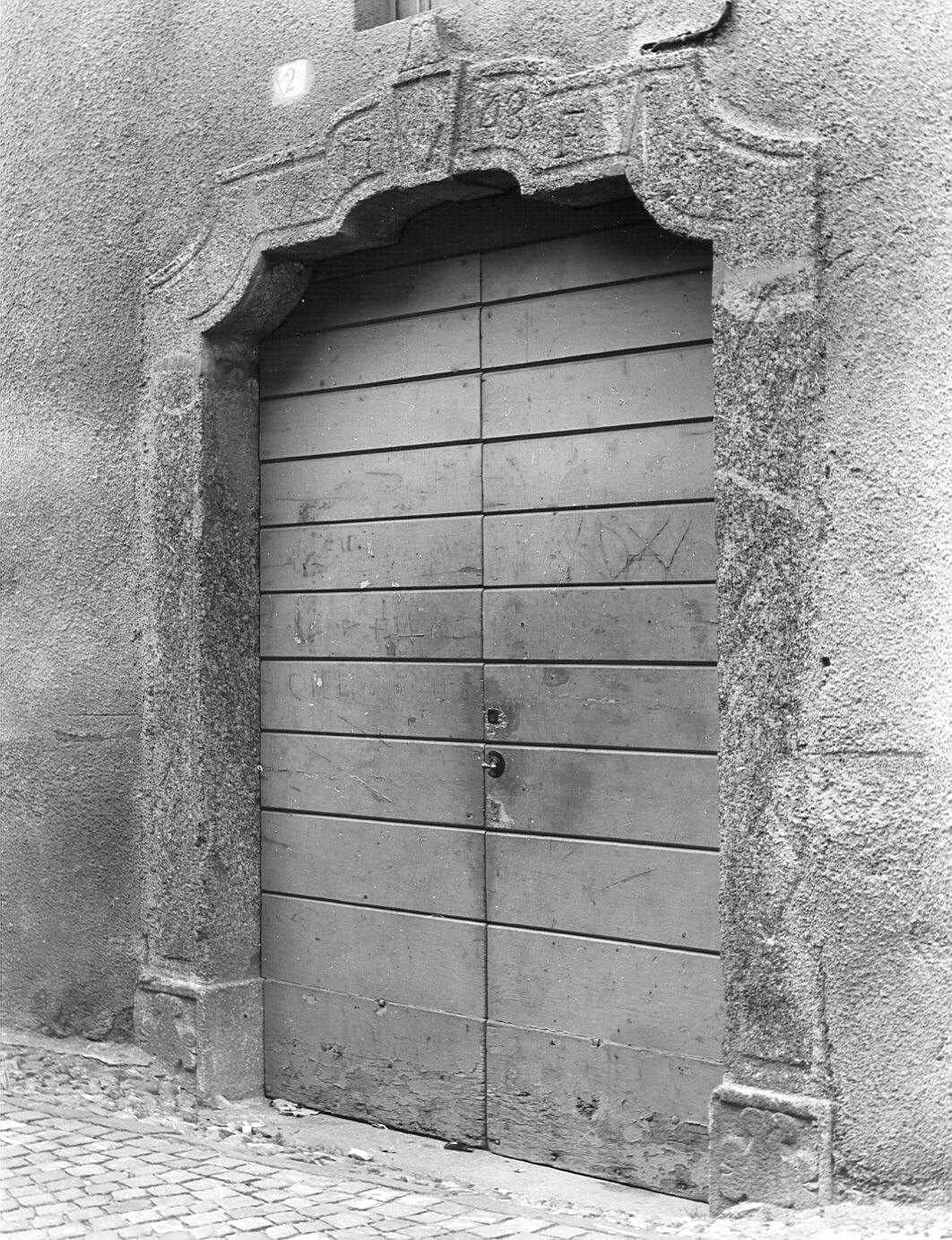 portale, opera isolata - bottega lombarda (sec. XVIII)