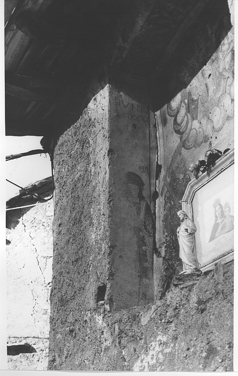 Santa Caterina (dipinto murale, frammento) - ambito lombardo (sec. XVI)