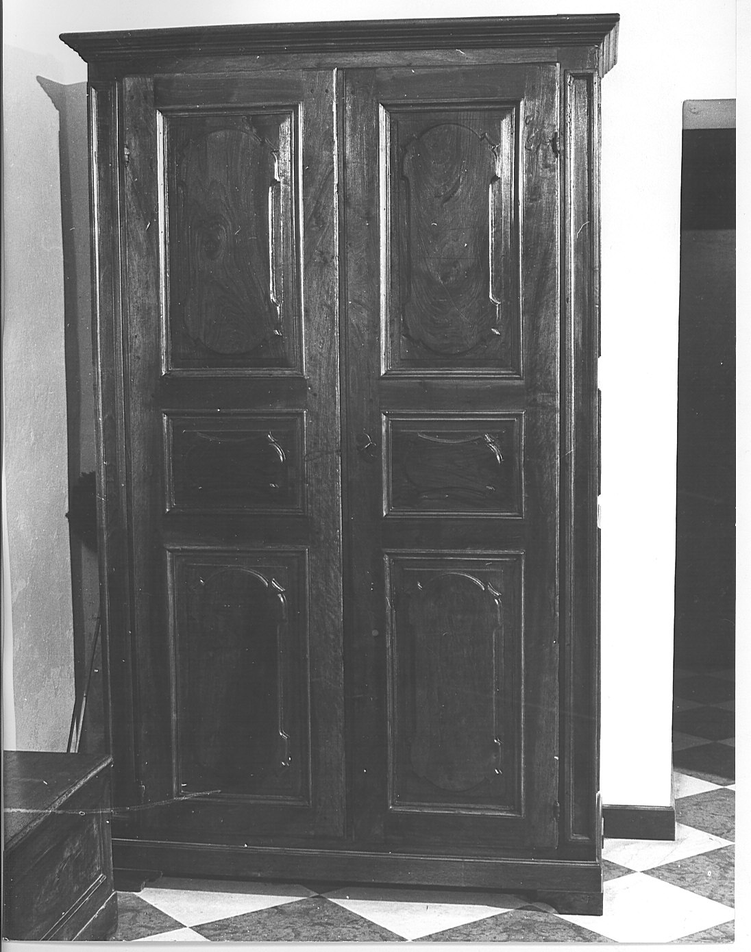 armadio da sacrestia, opera isolata - bottega lombarda (fine/inizio secc. XVII/ XVIII)