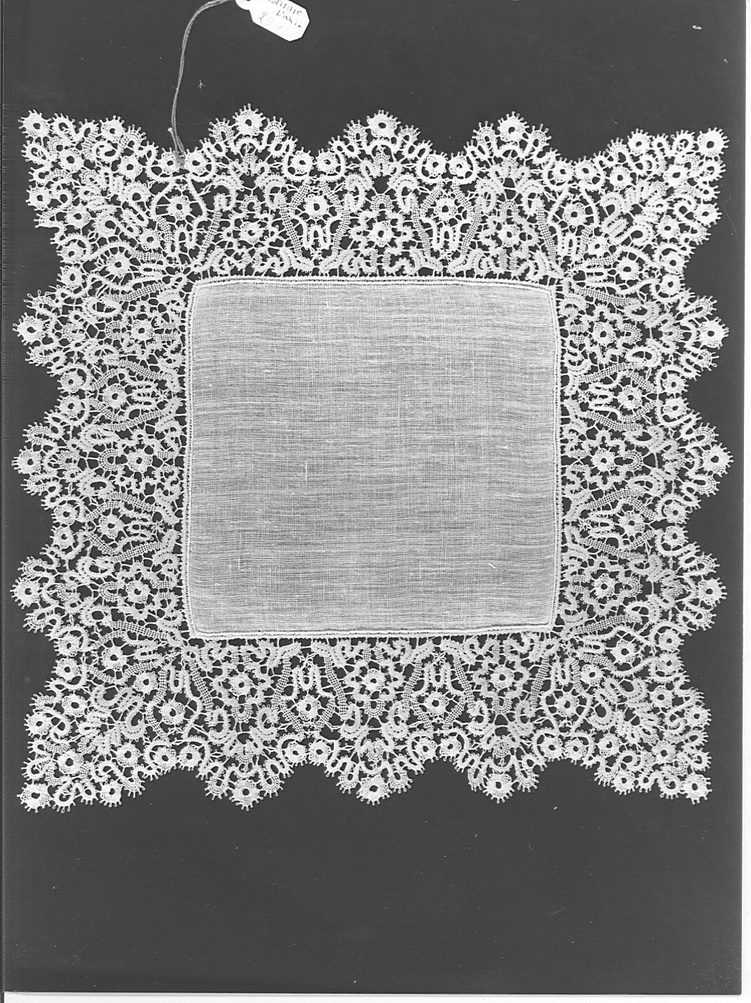 merletto, opera isolata - manifattura lombarda (sec. XX)