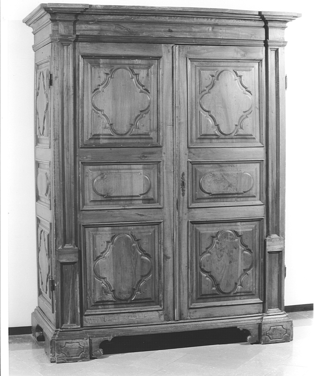 armadio, opera isolata - bottega lombarda (sec. XVII)