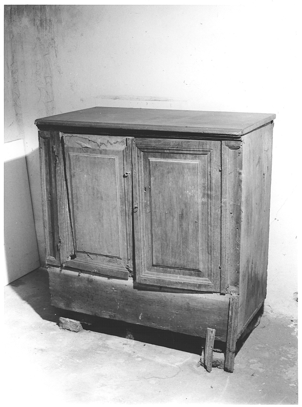 armadietto, opera isolata - bottega lombarda (fine sec. XVII)