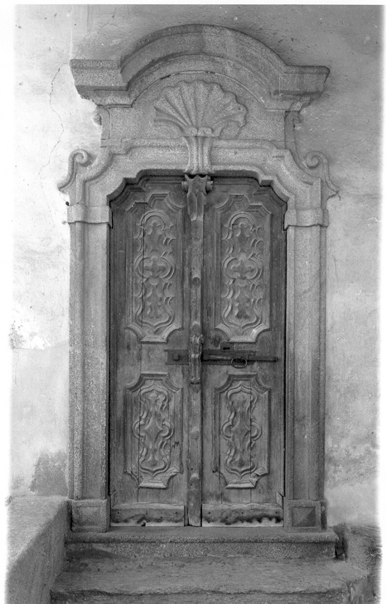 portale, opera isolata - ambito lombardo (prima metà sec. XVIII)