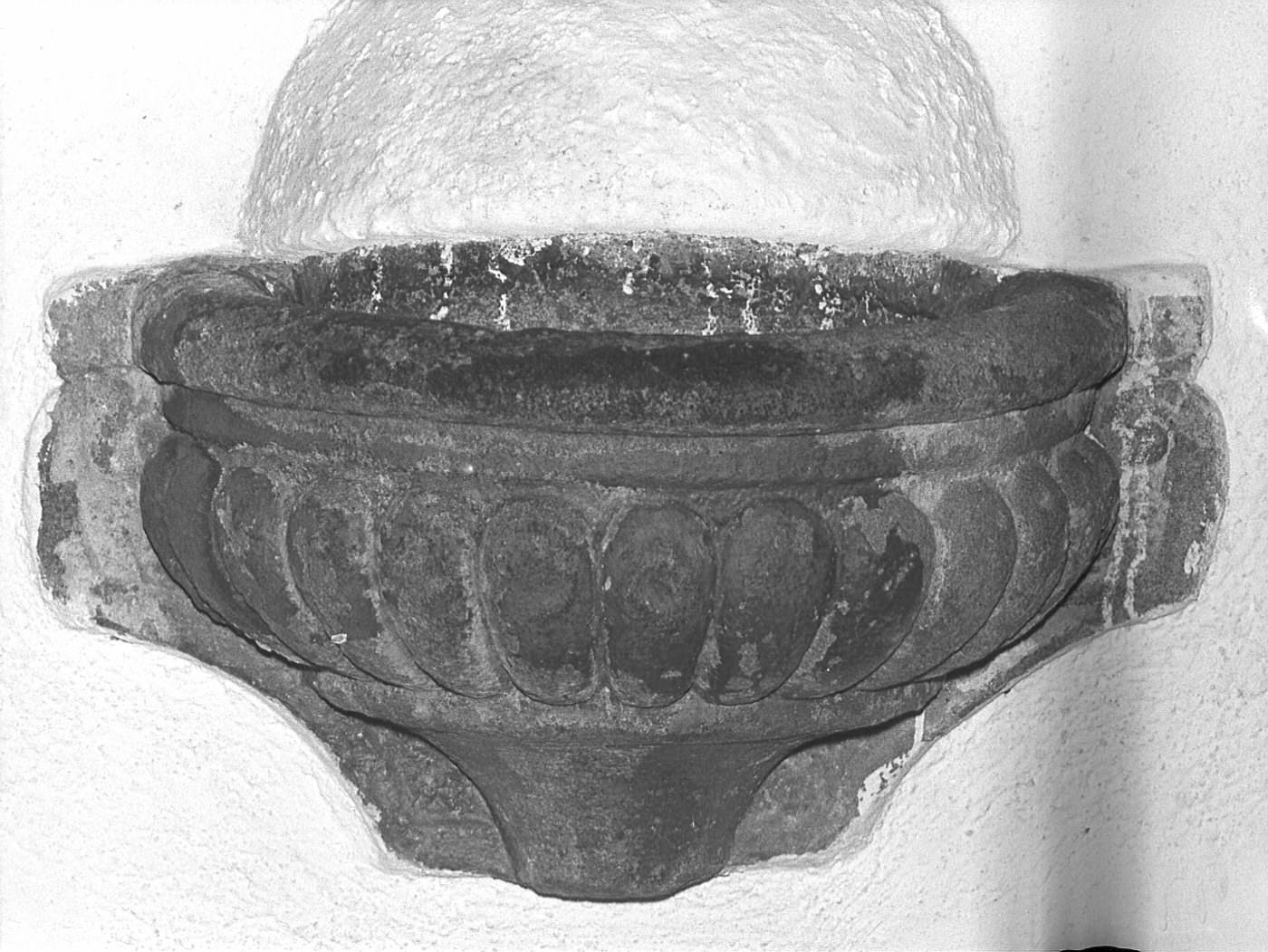 acquasantiera - bottega lombarda (sec. XVII)