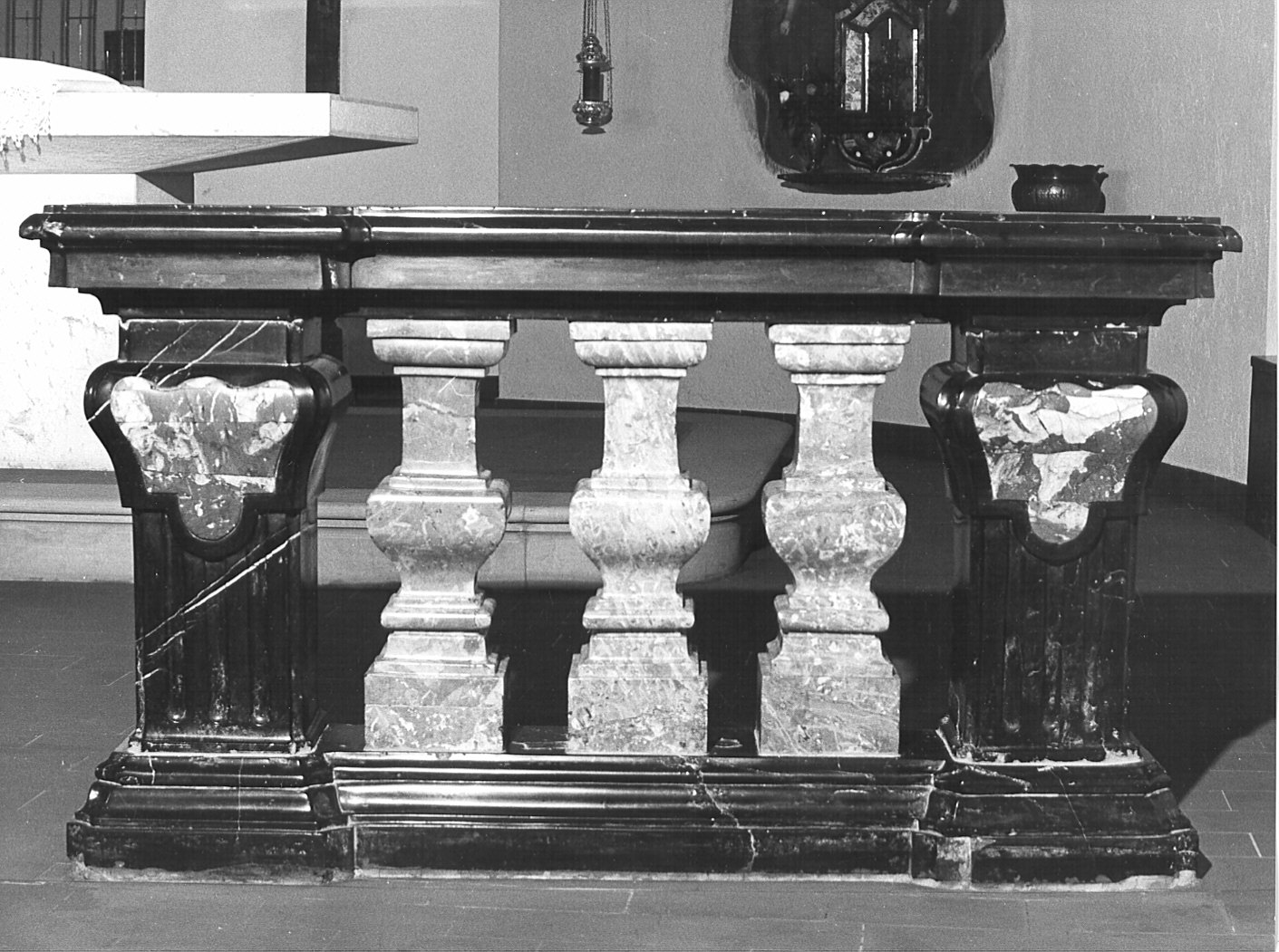 balaustrata, coppia - bottega lombarda (sec. XVII)