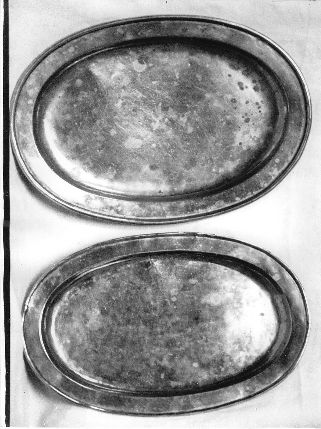 vassoio, serie - bottega lombarda (sec. XVII)