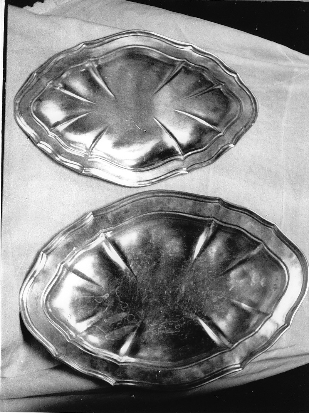 vassoio, serie - bottega lombarda (sec. XVIII)