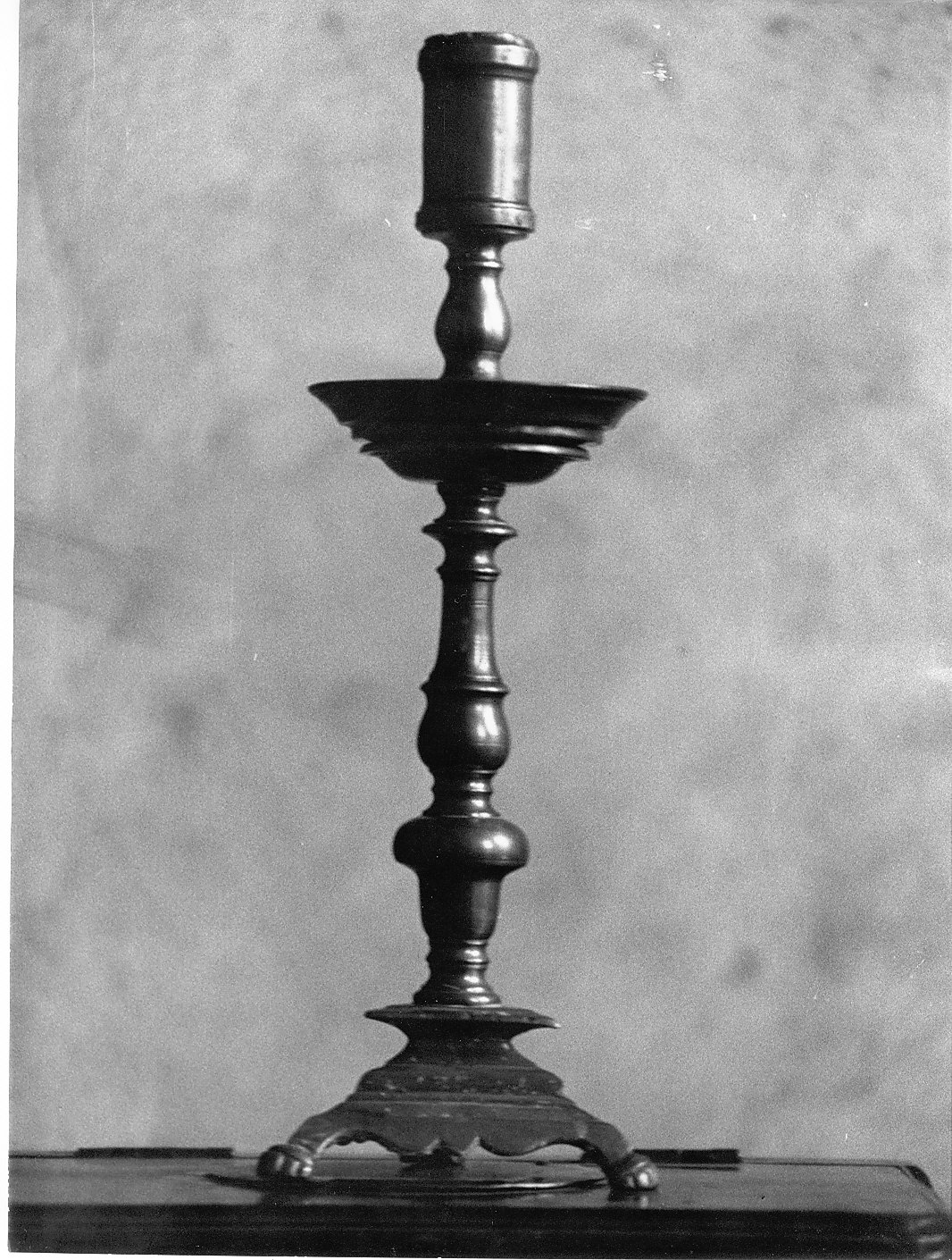 candeliere, serie - bottega lombarda (sec. XVIII)