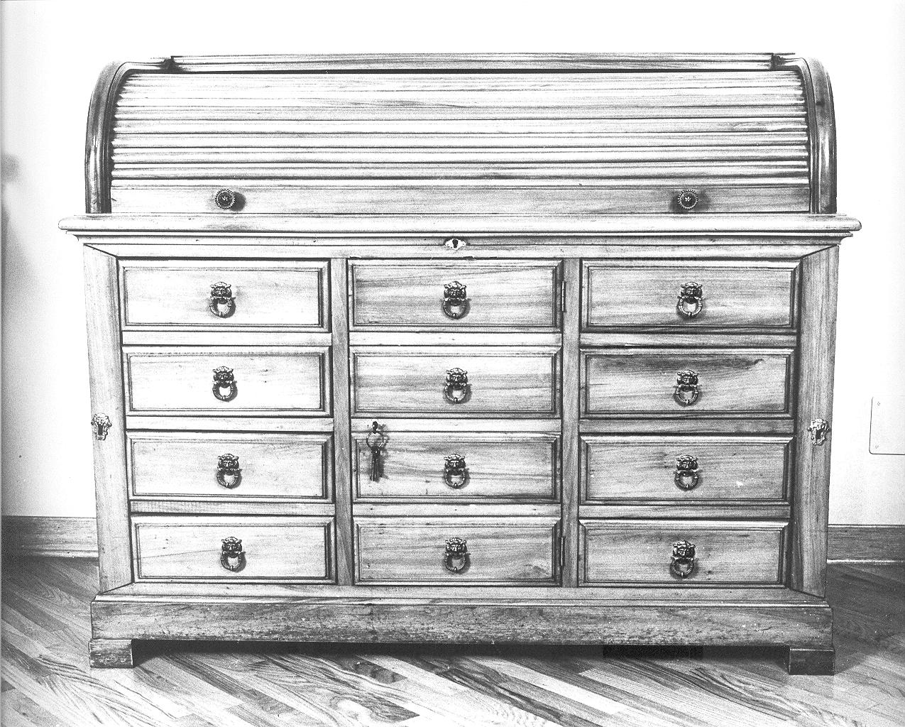 cassettone con alzata, opera isolata - bottega lucchese (inizio sec. XIX)