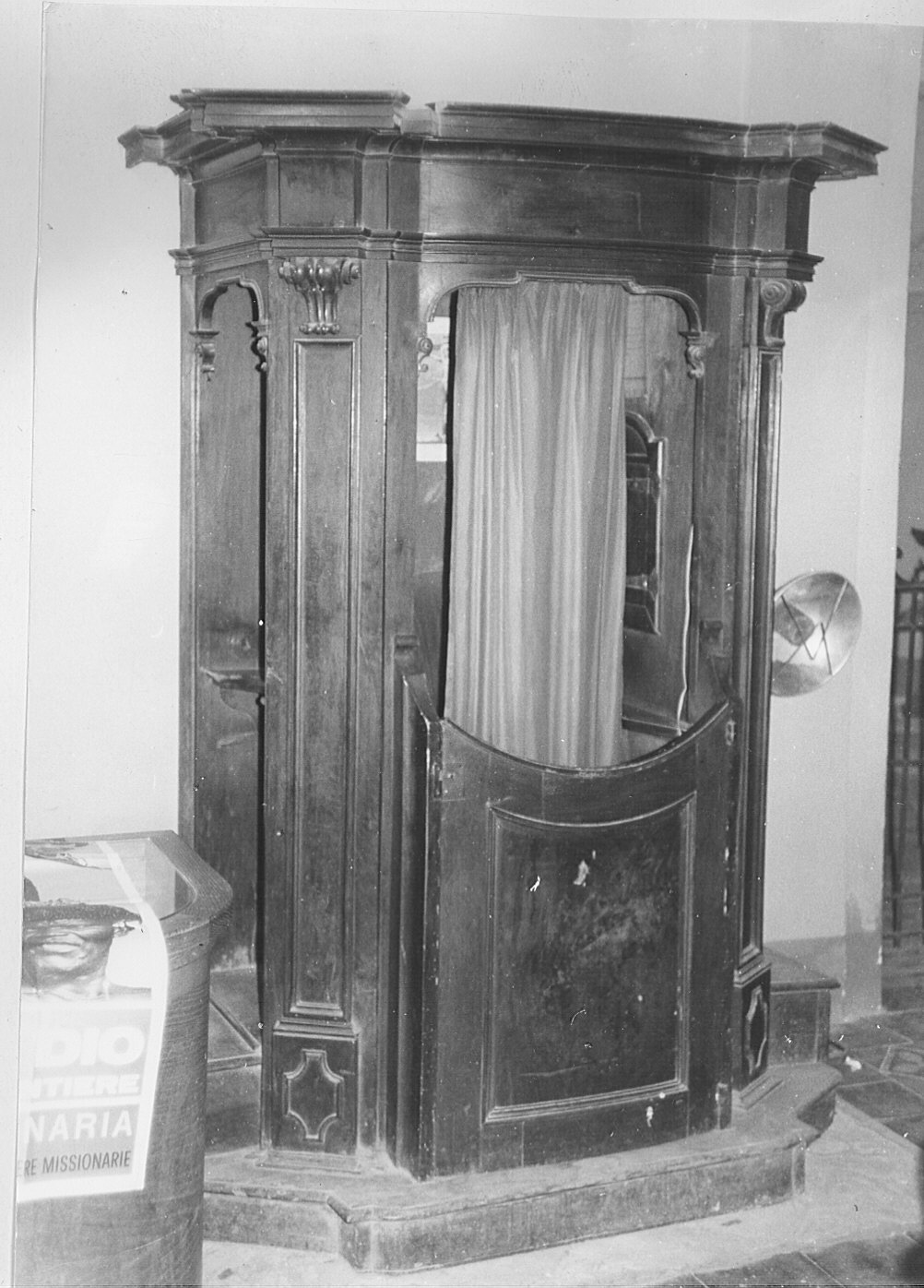 confessionale, opera isolata - bottega lombarda (metà sec. XVIII)