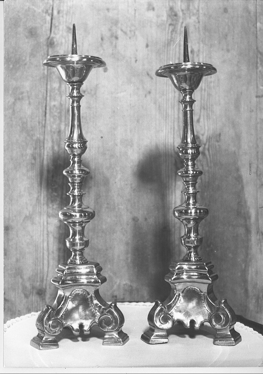 candeliere d'altare, serie - bottega lombarda (sec. XVIII)