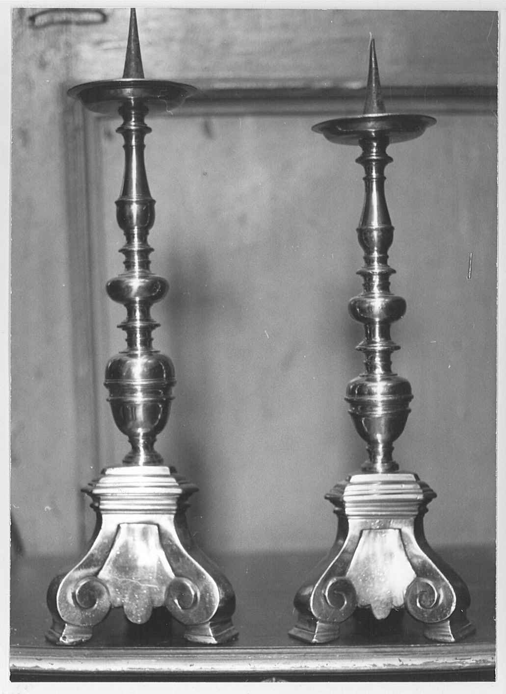 candeliere d'altare, serie - bottega lombarda (sec. XIX)