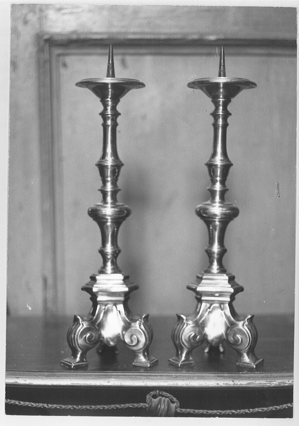 candeliere d'altare - bottega lombarda (sec. XVIII)